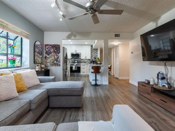 7625 NW 79th Ave, Unit 101, Tamarac, FL 33321