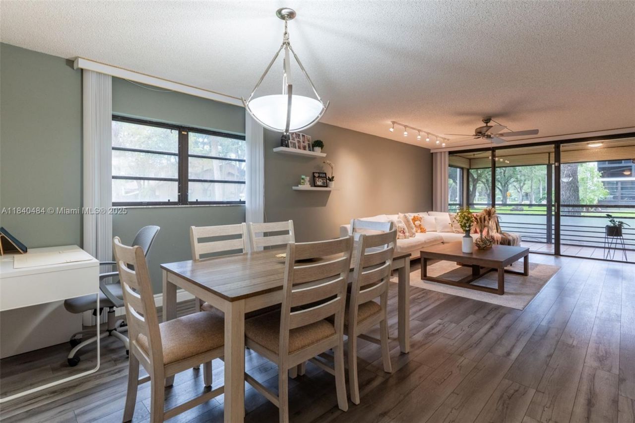 7625 NW 79th Ave, Unit 101, Tamarac, FL 33321 Photo