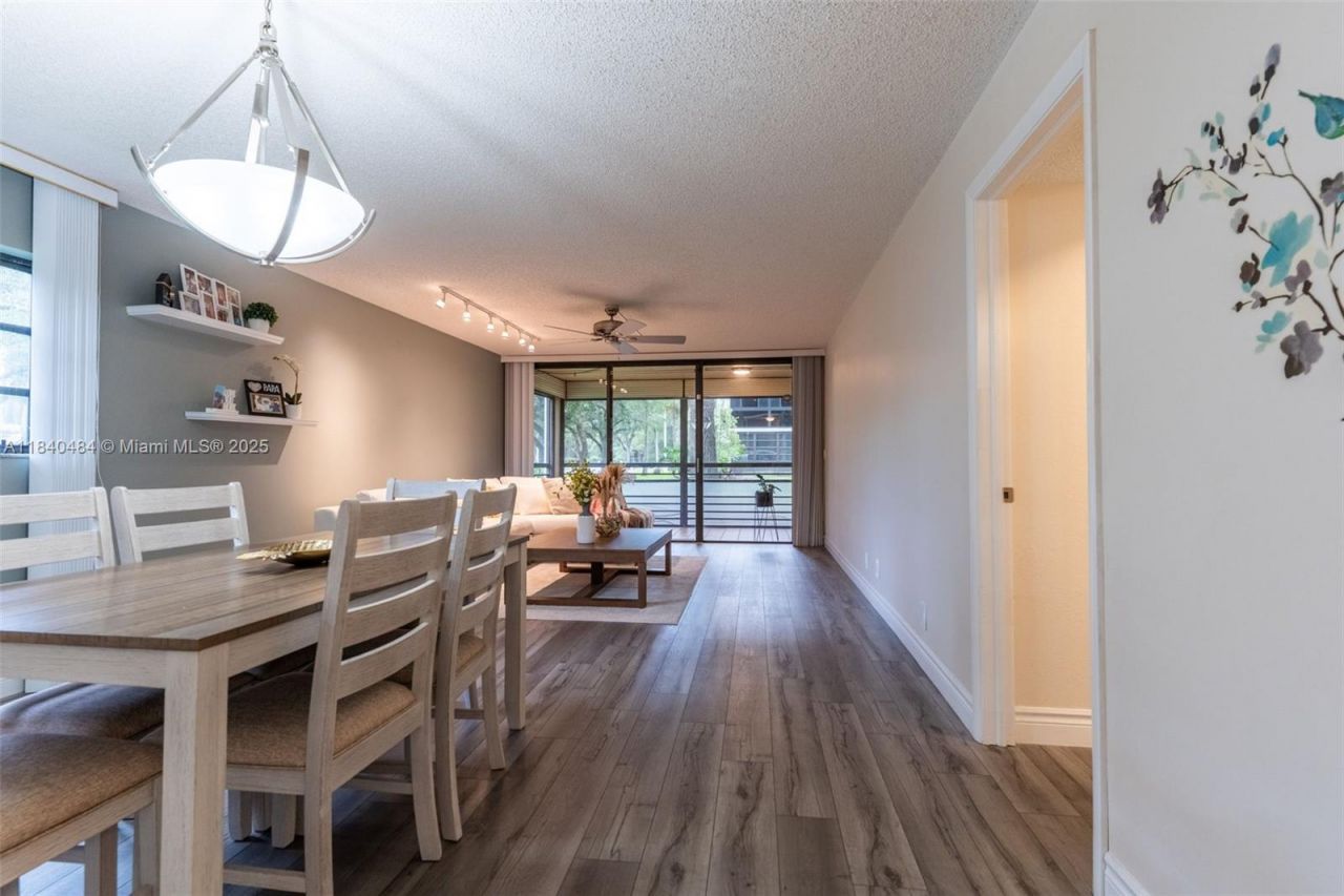 7625 NW 79th Ave, Unit 101, Tamarac, FL 33321 Photo
