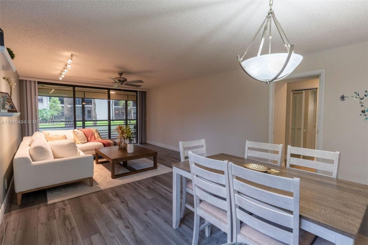 7625 NW 79th Ave, Unit 101, Tamarac, FL 33321 Photo