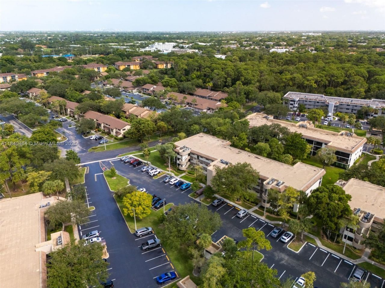 7625 NW 79th Ave, Unit 101, Tamarac, FL 33321 Photo