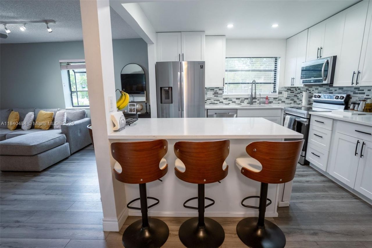 7625 NW 79th Ave, Unit 101, Tamarac, FL 33321 Photo