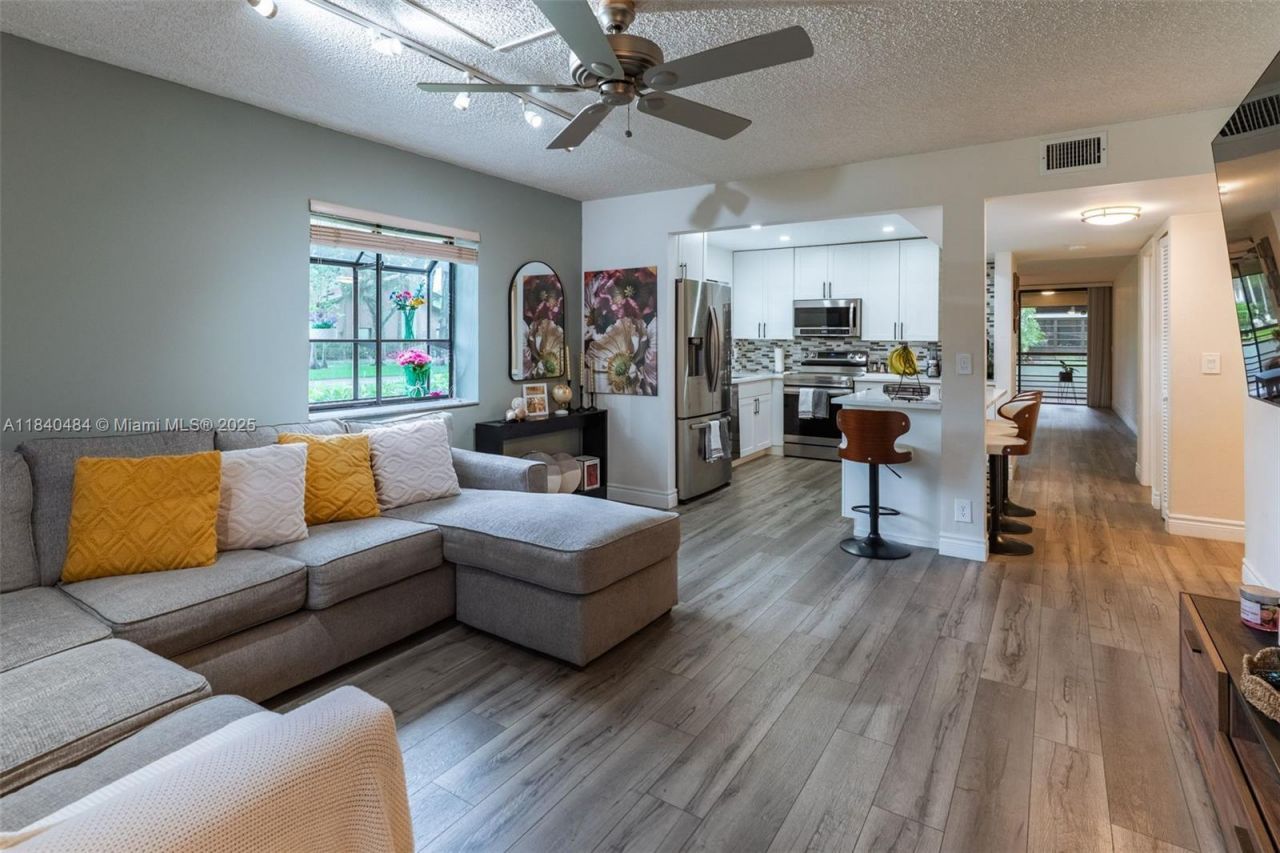 7625 NW 79th Ave, Unit 101, Tamarac, FL 33321 Photo