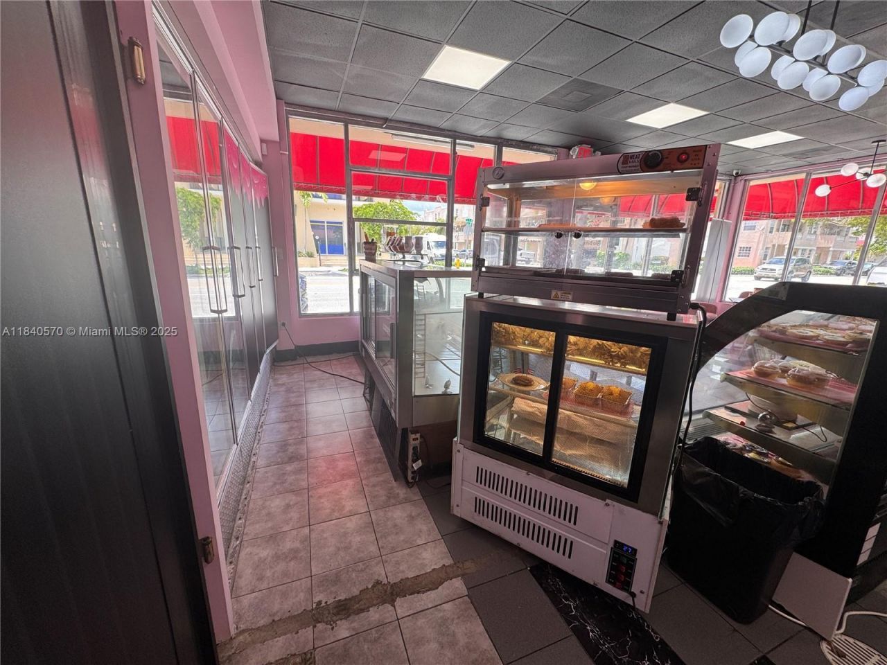 Bakery For Sale, Hialeah, FL 33010 Photo