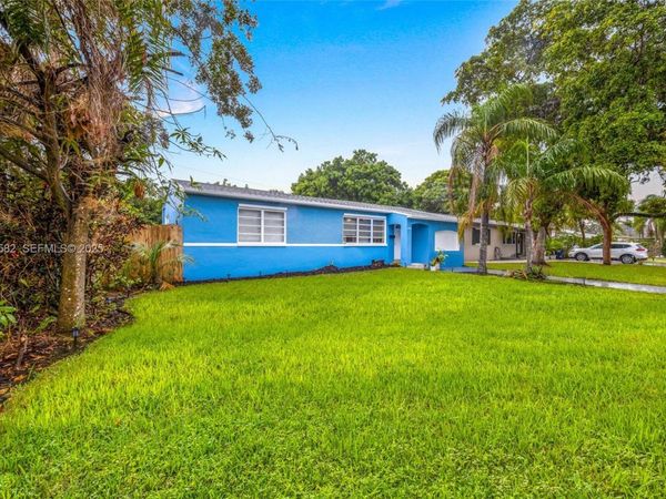 2506 Mayo St, Hollywood, FL 33020