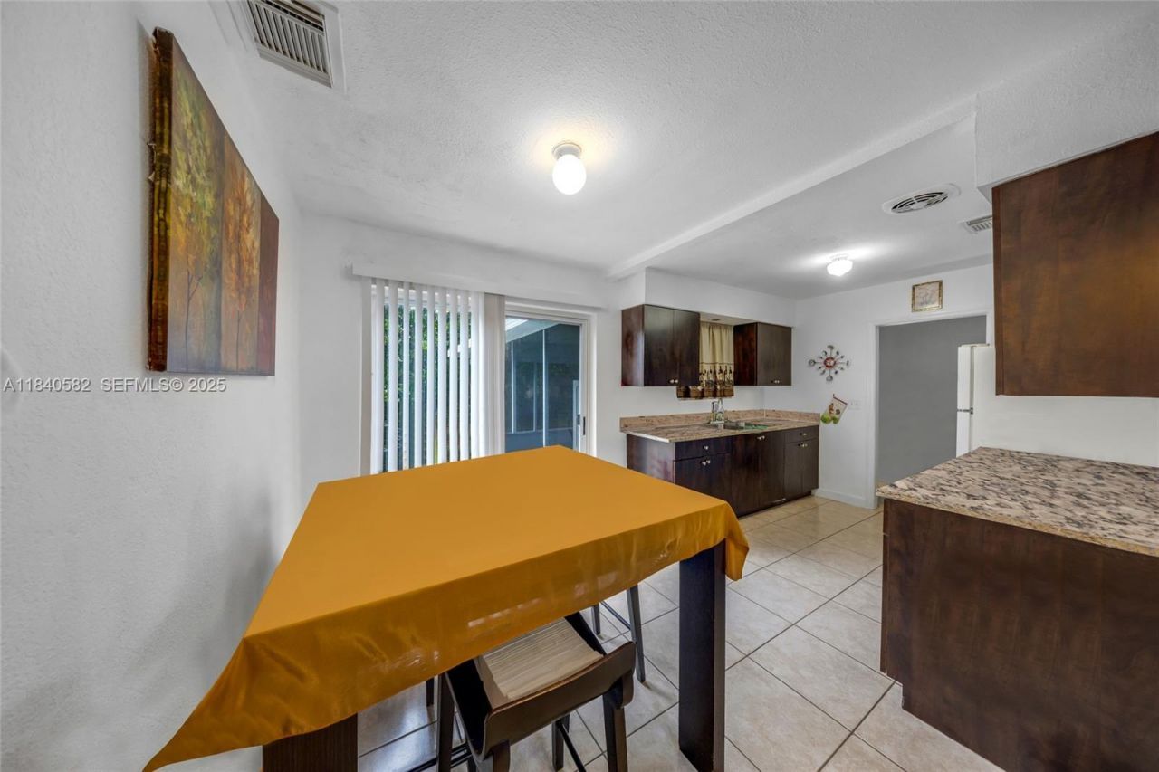 2506 Mayo St, Hollywood, FL 33020 Photo