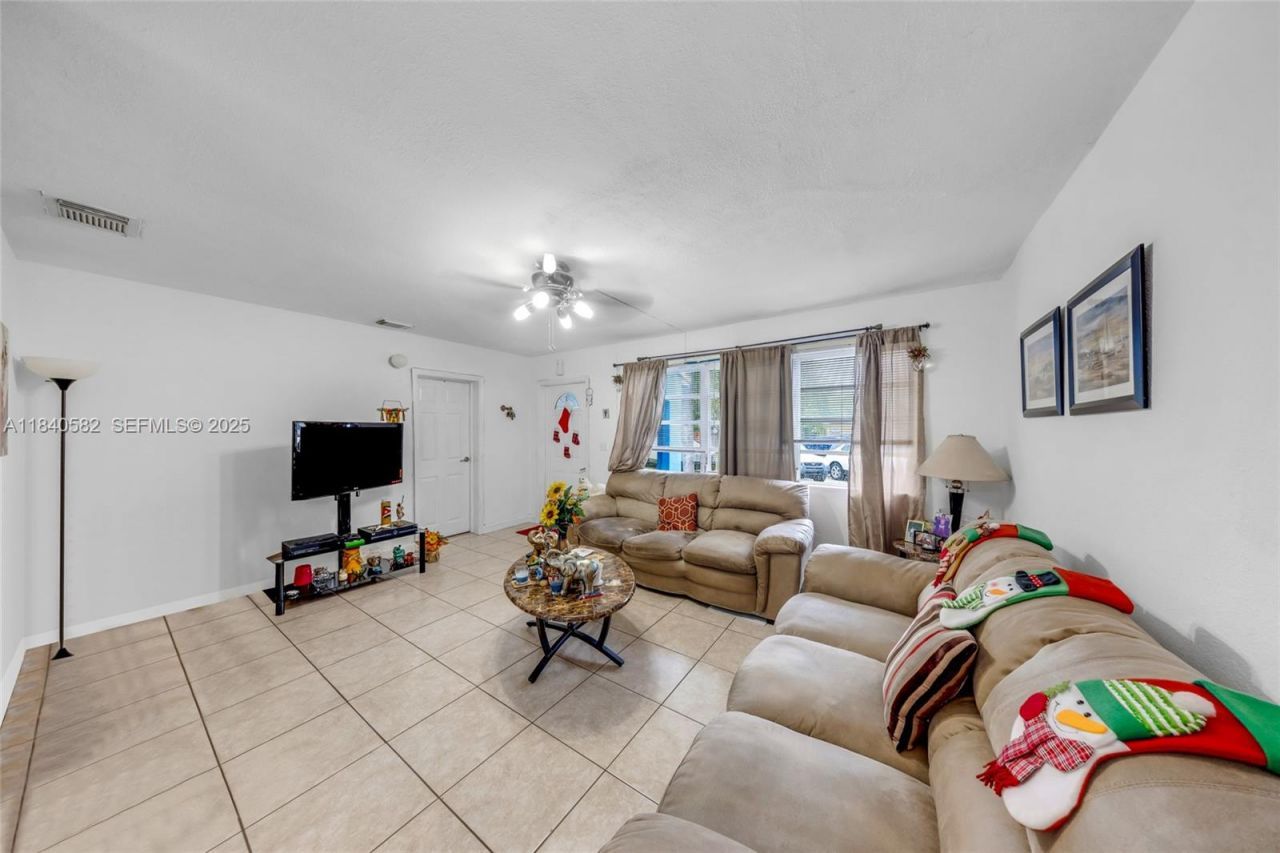 2506 Mayo St, Hollywood, FL 33020 Photo