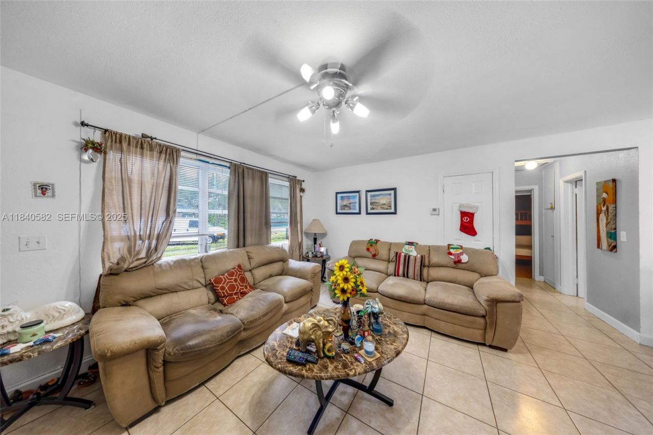 2506 Mayo St, Hollywood, FL 33020 Photo