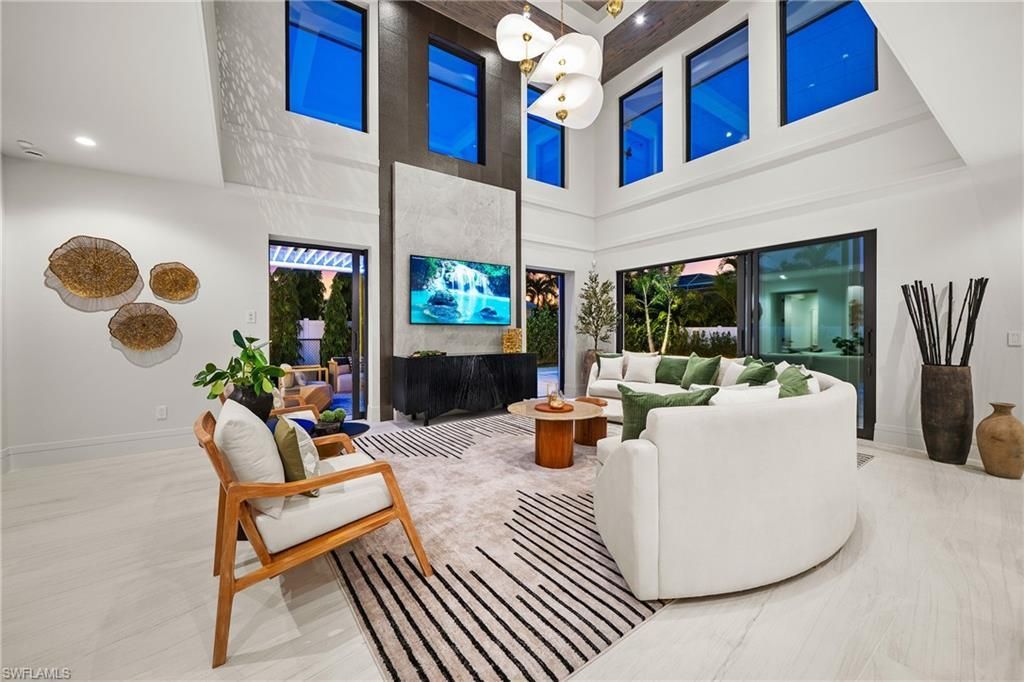 1261 13th Ave N, Naples, FL 34102 Photo