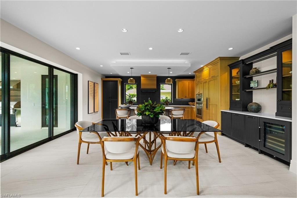 1261 13th Ave N, Naples, FL 34102 Photo