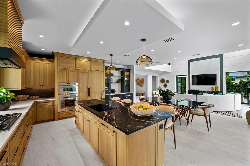 1261 13th Ave N, Naples, FL 34102 Photo