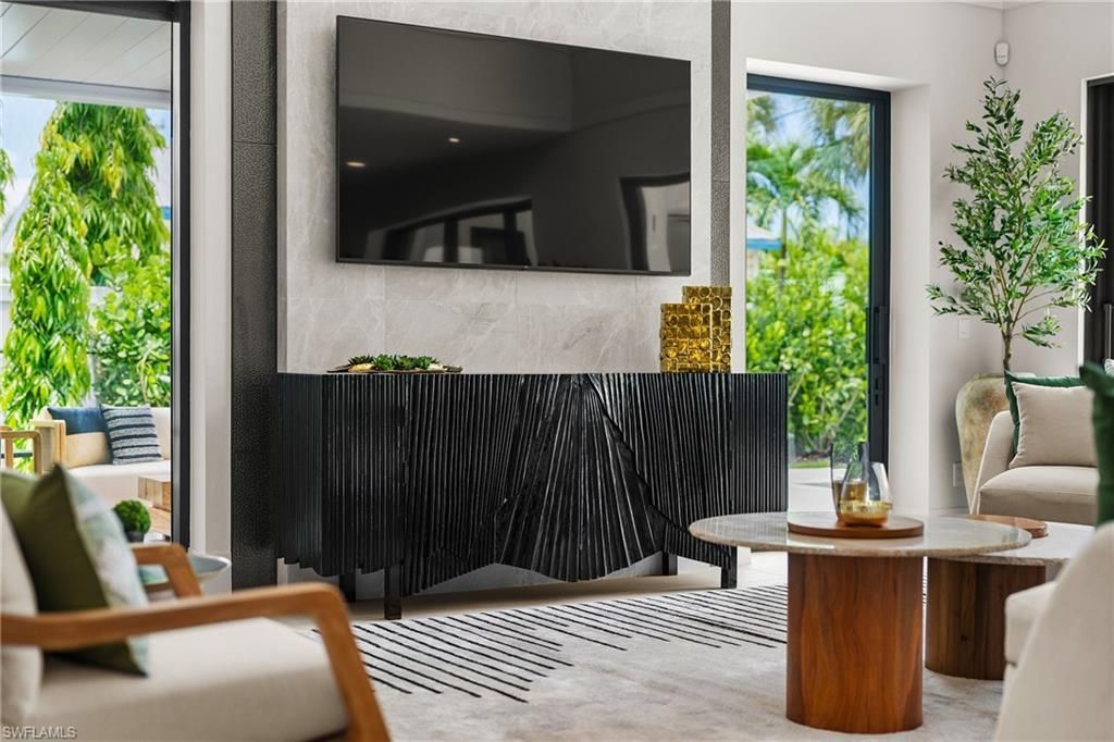 1261 13th Ave N, Naples, FL 34102 Photo