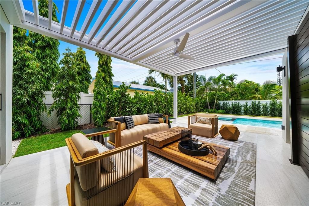 1261 13th Ave N, Naples, FL 34102 Photo