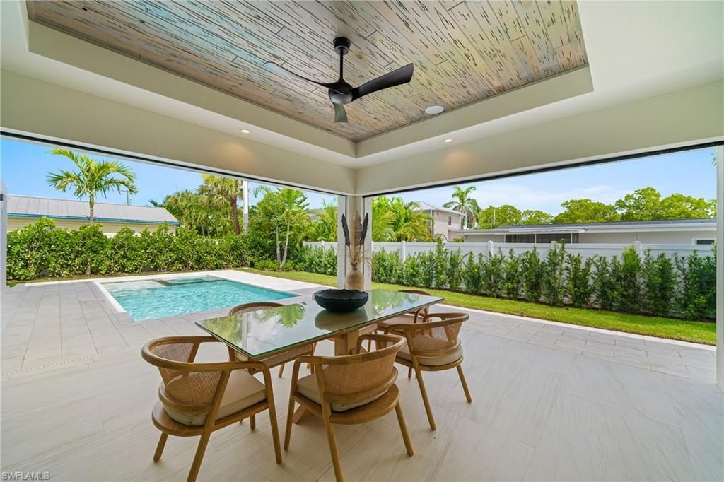 1261 13th Ave N, Naples, FL 34102 Photo