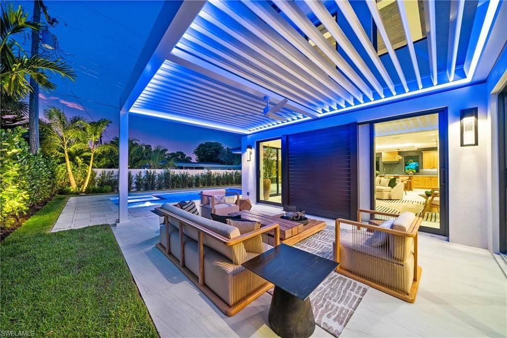 1261 13th Ave N, Naples, FL 34102 Photo