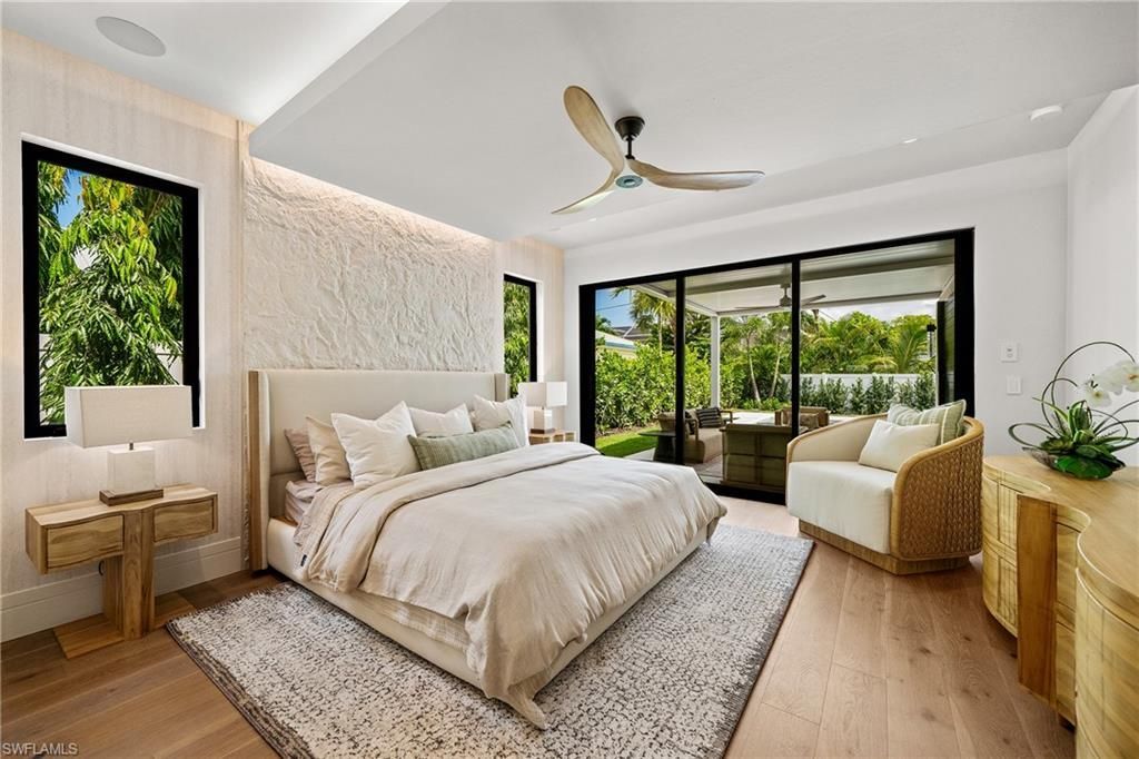 1261 13th Ave N, Naples, FL 34102 Photo