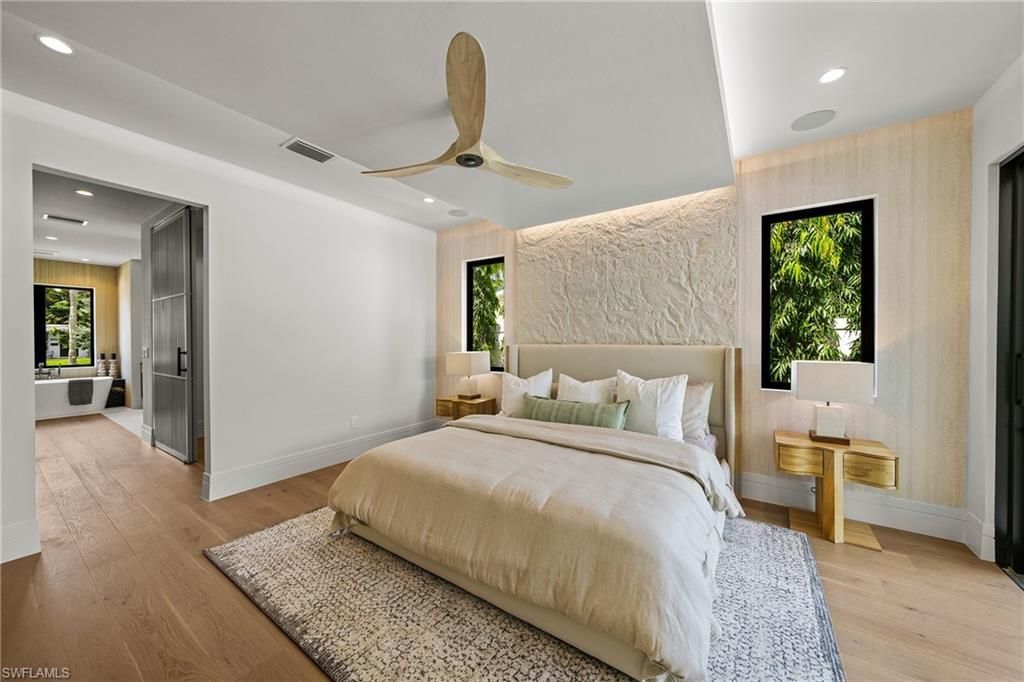 1261 13th Ave N, Naples, FL 34102 Photo