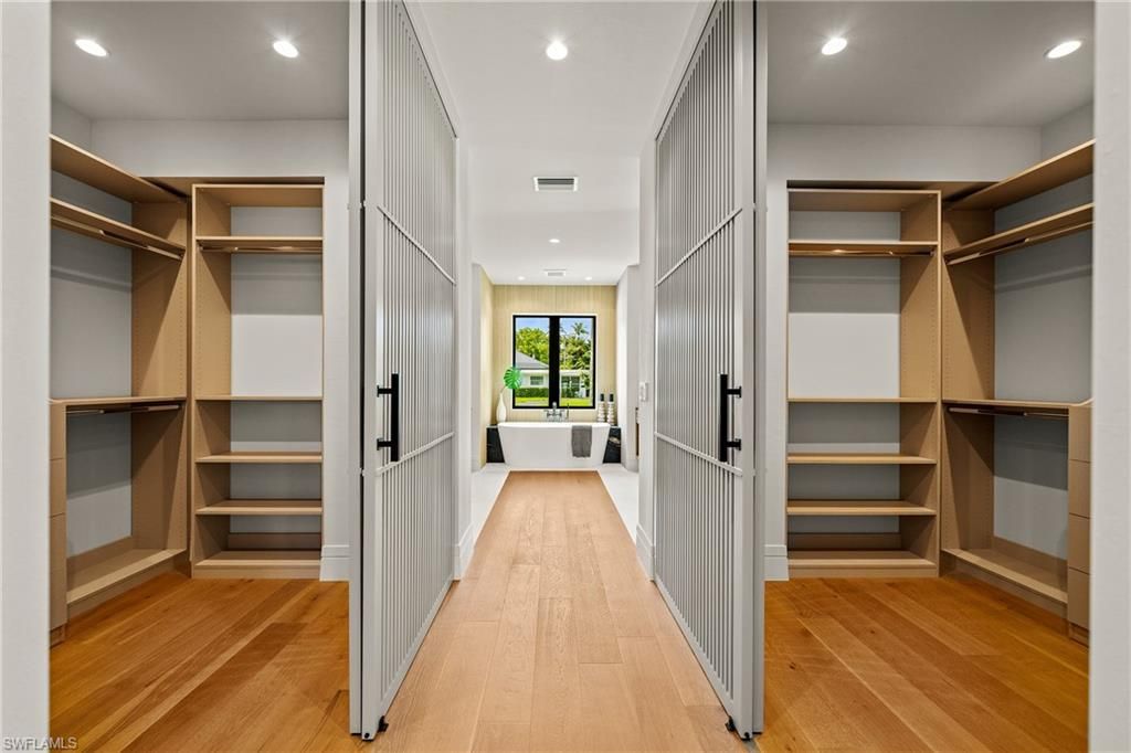 1261 13th Ave N, Naples, FL 34102 Photo