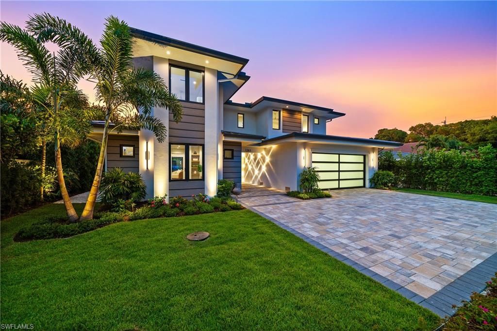 1261 13th Ave N, Naples, FL 34102 Photo