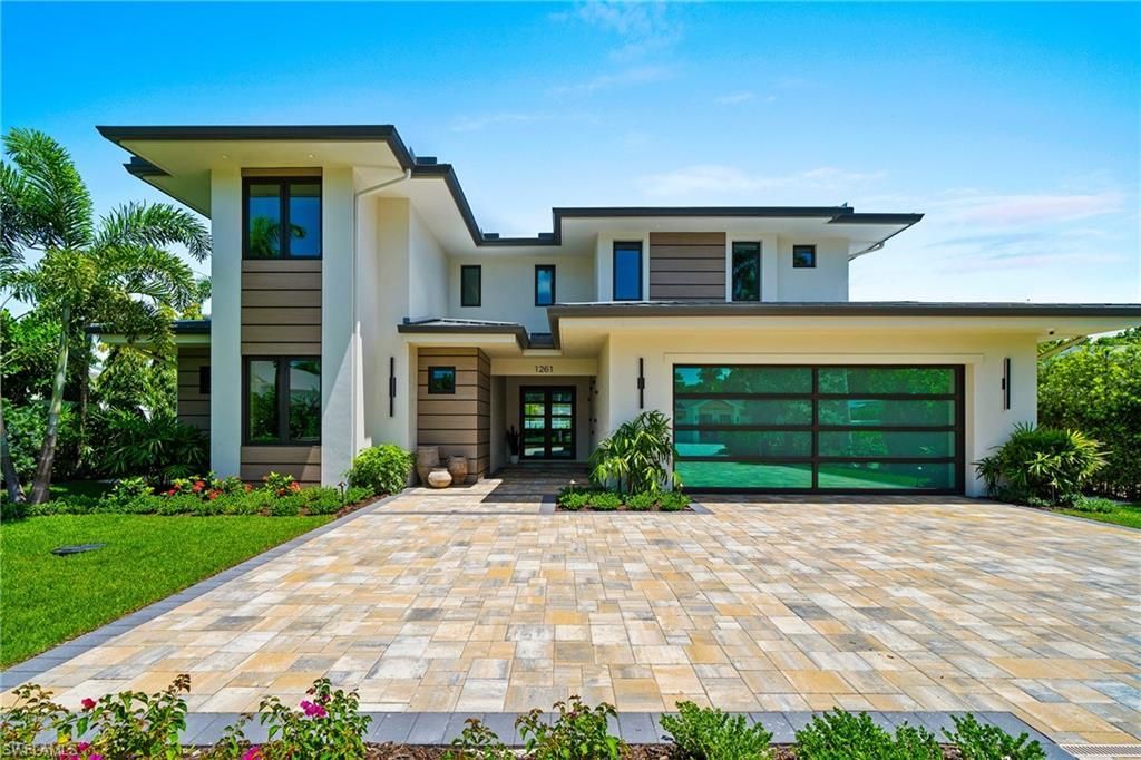 1261 13th Ave N, Naples, FL 34102 Photo