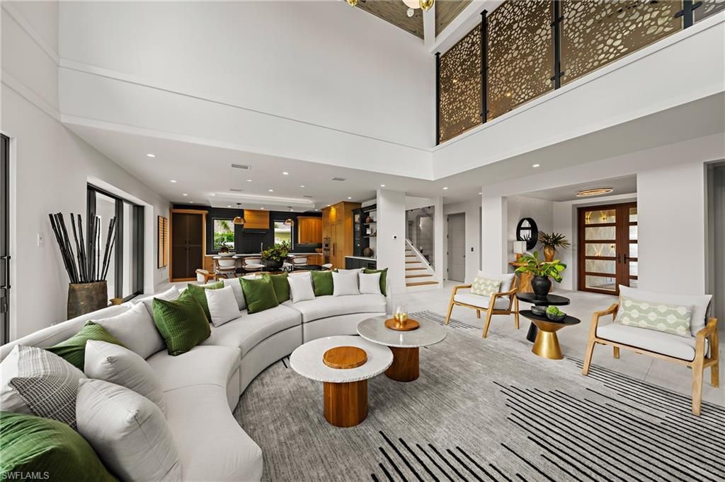 1261 13th Ave N, Naples, FL 34102 Photo