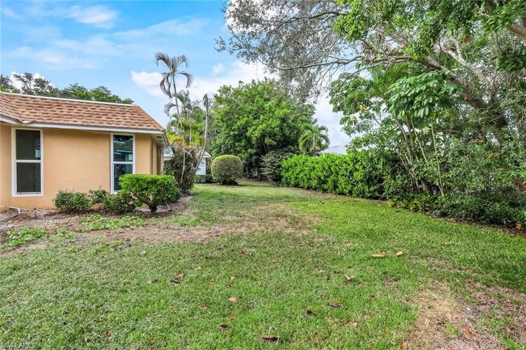 233 Yorkshire Ct, Naples, FL 34112 Photo