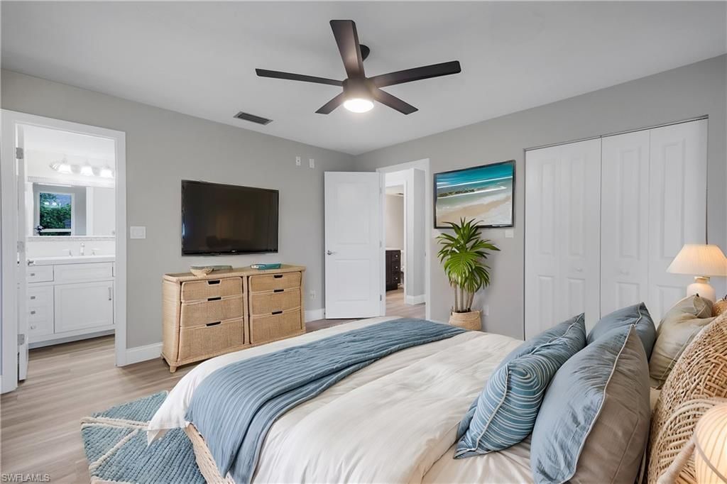 233 Yorkshire Ct, Naples, FL 34112 Photo