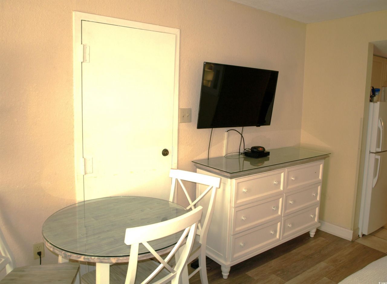 7000 Ocean Blvd. N Photo 10