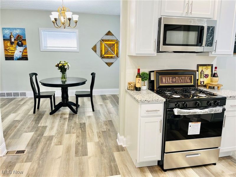 10914 Fidelity Avenue, Cleveland, OH 44111 Photo 11