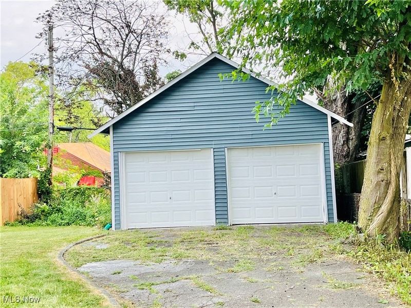 10914 Fidelity Avenue, Cleveland, OH 44111 Photo 32