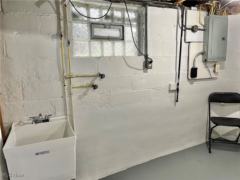 10914 Fidelity Avenue, Cleveland, OH 44111 Photo 43