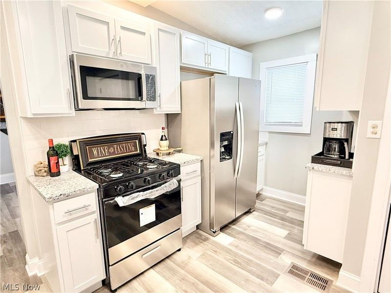 10914 Fidelity Avenue, Cleveland, OH 44111 Photo 6