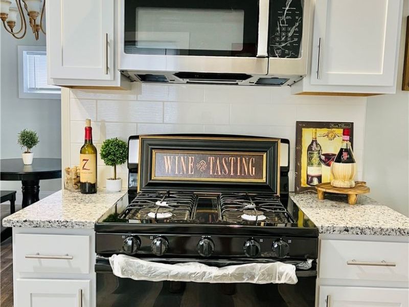 10914 Fidelity Avenue, Cleveland, OH 44111 Photo 8