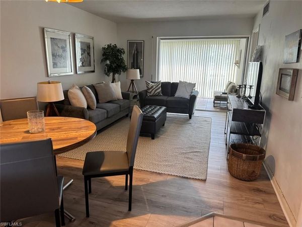 1900 Alamanda DR, Unit 303, NAPLES, FL 34102
