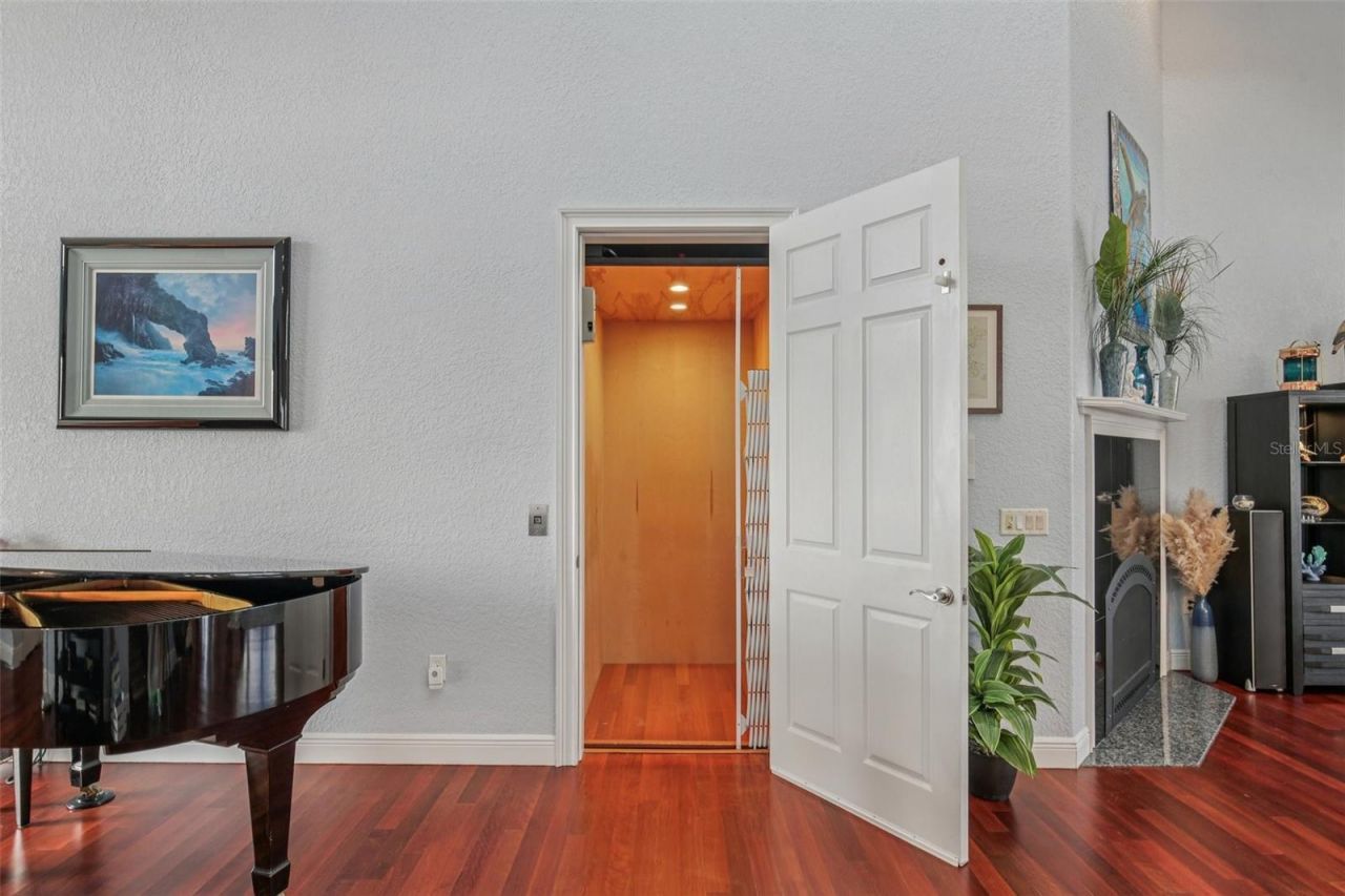 5521 Windward Way, New Port Richey, FL 34652 Photo