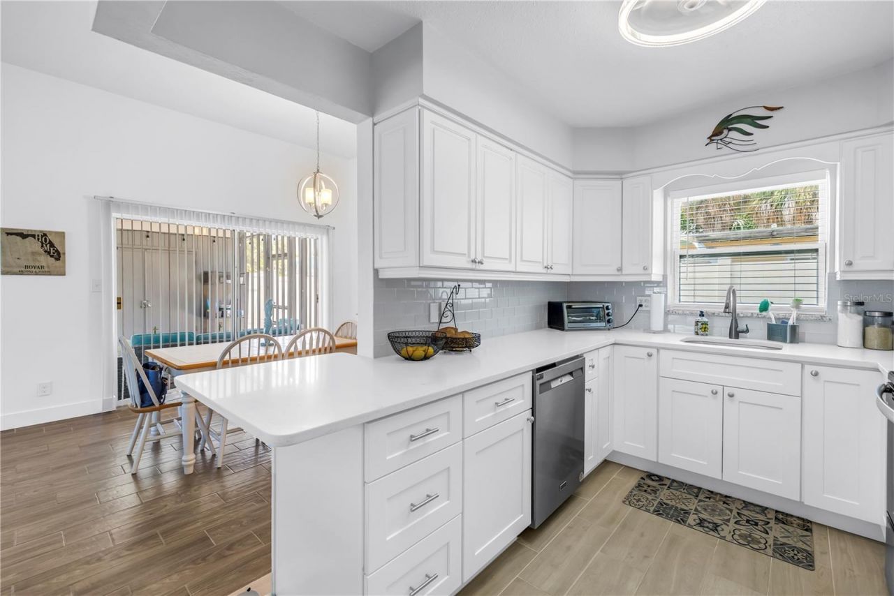 360 71st Avenue, Saint Pete Beach, FL 33706 Photo
