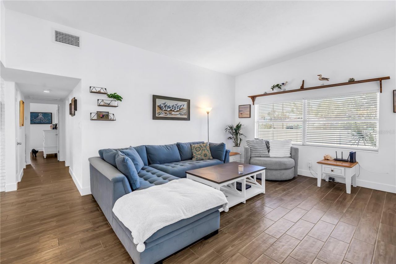 360 71st Avenue, Saint Pete Beach, FL 33706 Photo