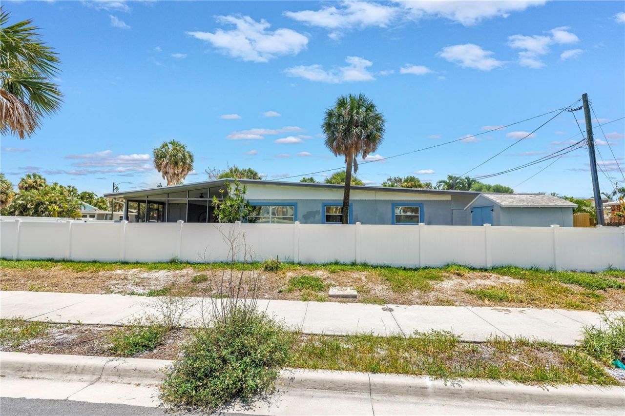 360 71st Avenue, Saint Pete Beach, FL 33706 Photo