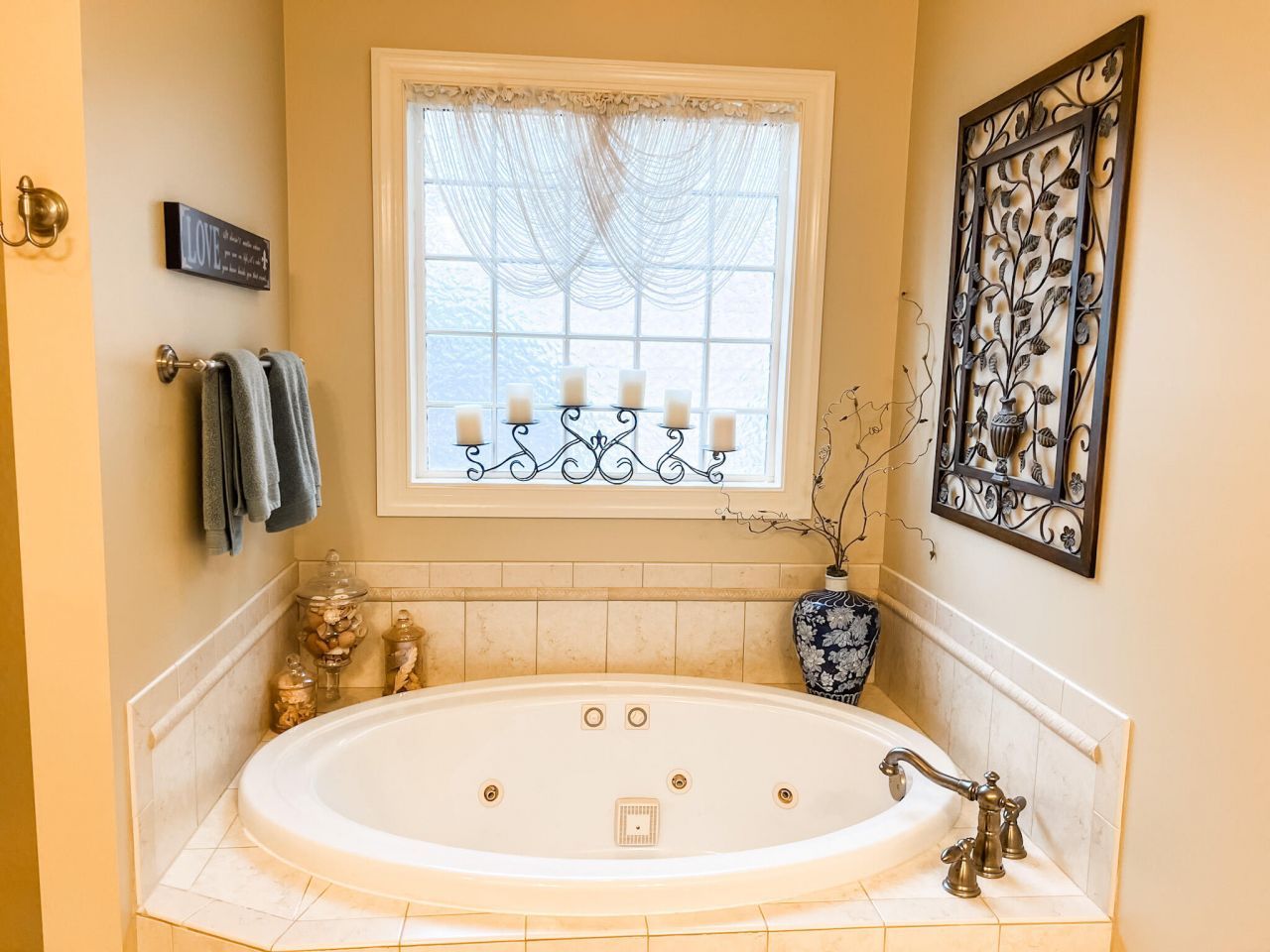 217 Khaki Court Photo 14