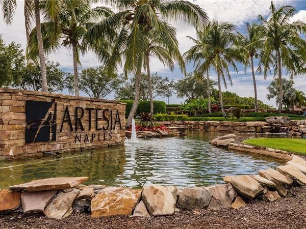 1403 Oceania DR S, NAPLES, FL 34113