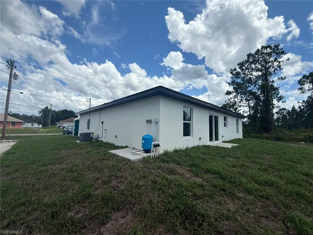 322 Mcarthur Blvd, Lehigh Acres, FL 33974 Photo