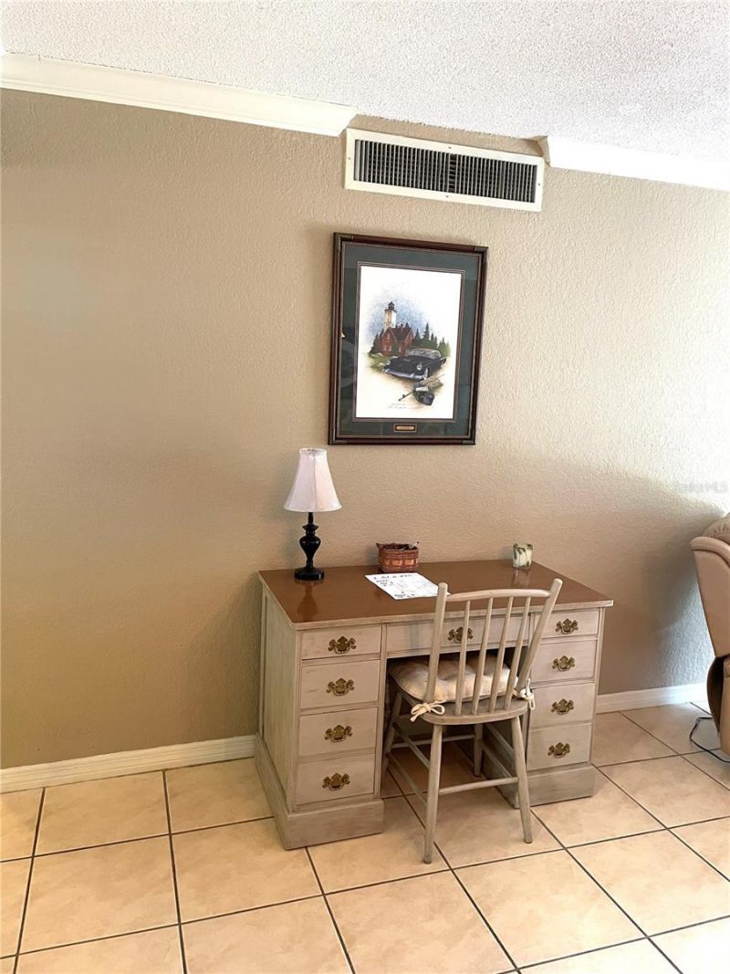 912 La Costa Circle, Unit 3, Sarasota, FL 34237 Photo