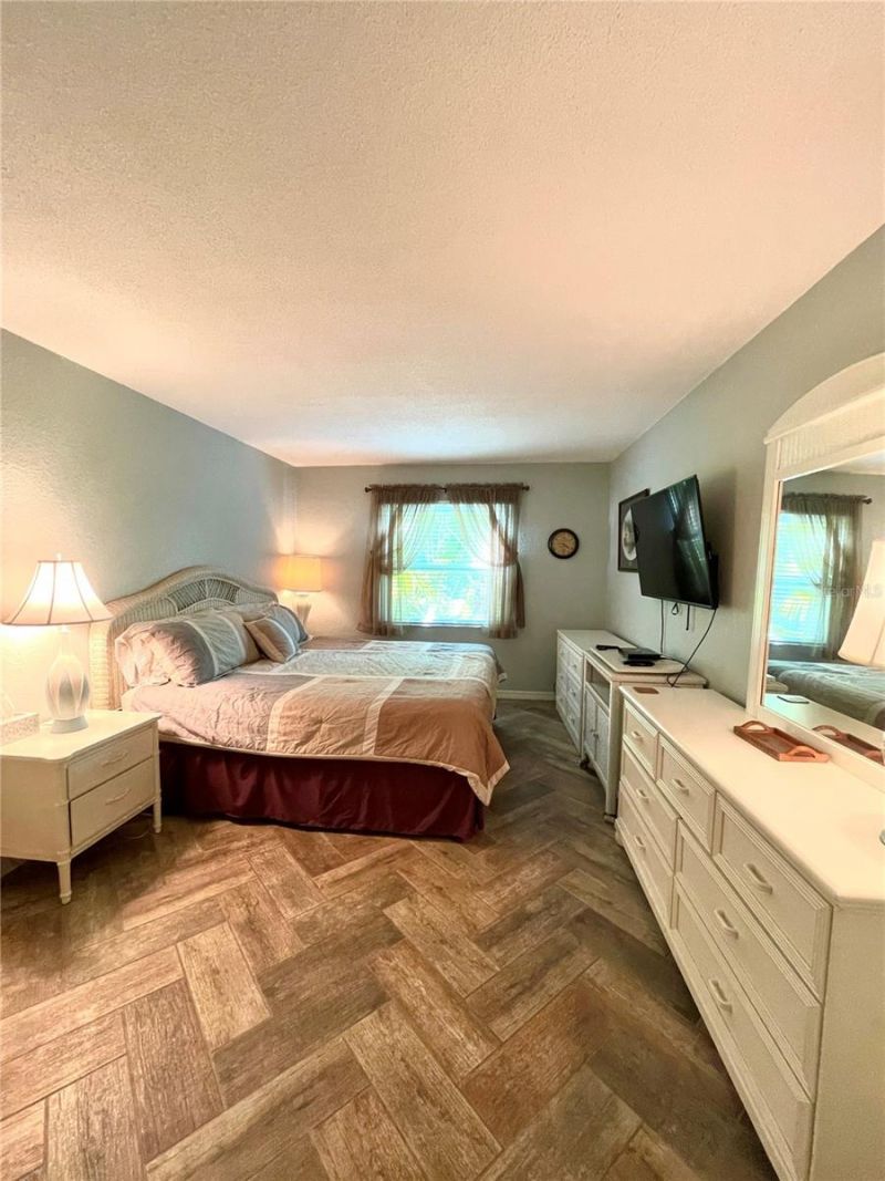 912 La Costa Circle, Unit 3, Sarasota, FL 34237 Photo