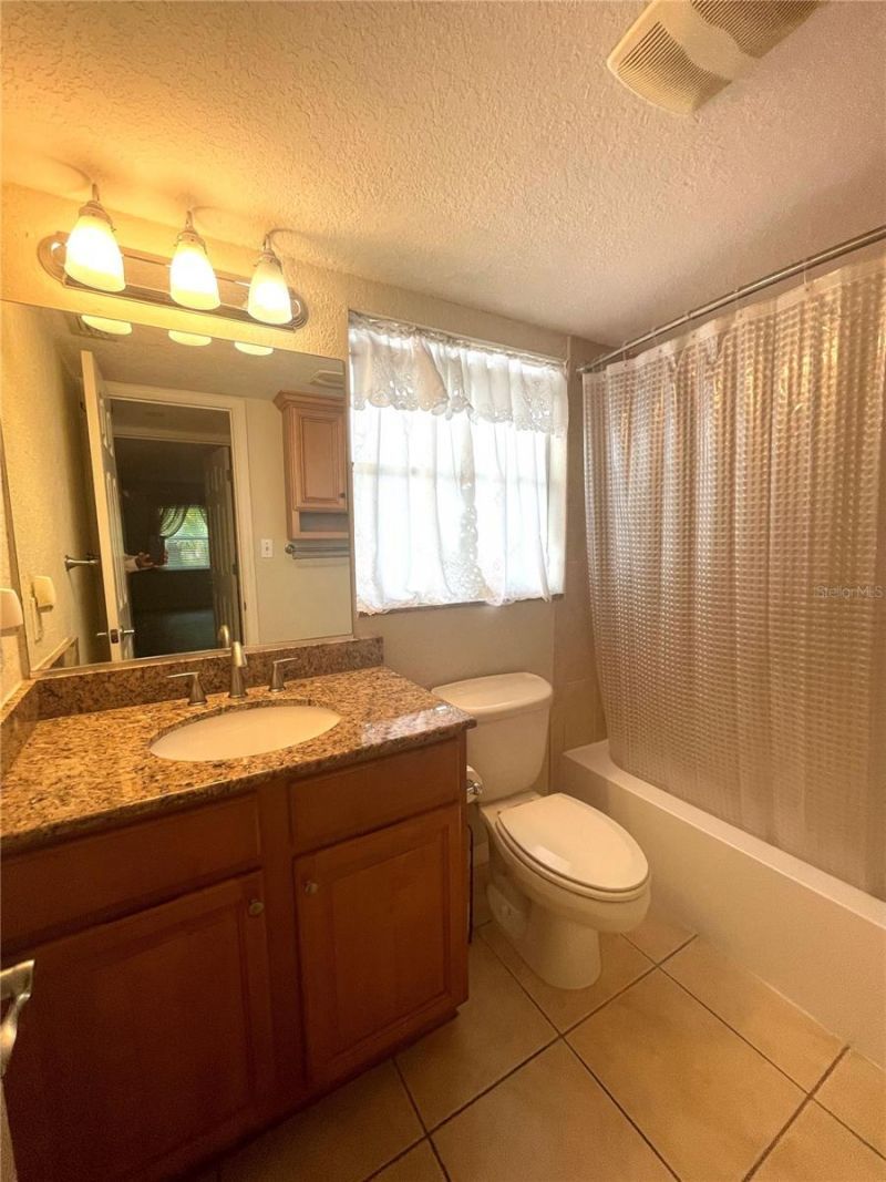 912 La Costa Circle, Unit 3, Sarasota, FL 34237 Photo