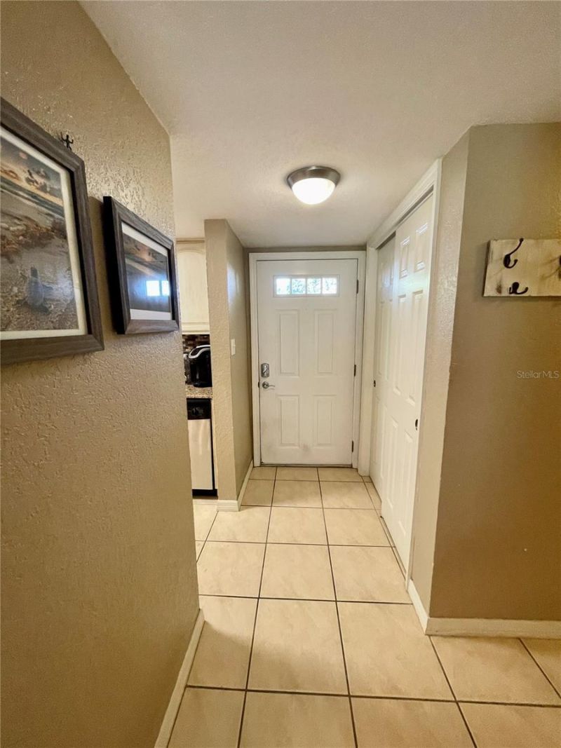 912 La Costa Circle, Unit 3, Sarasota, FL 34237 Photo