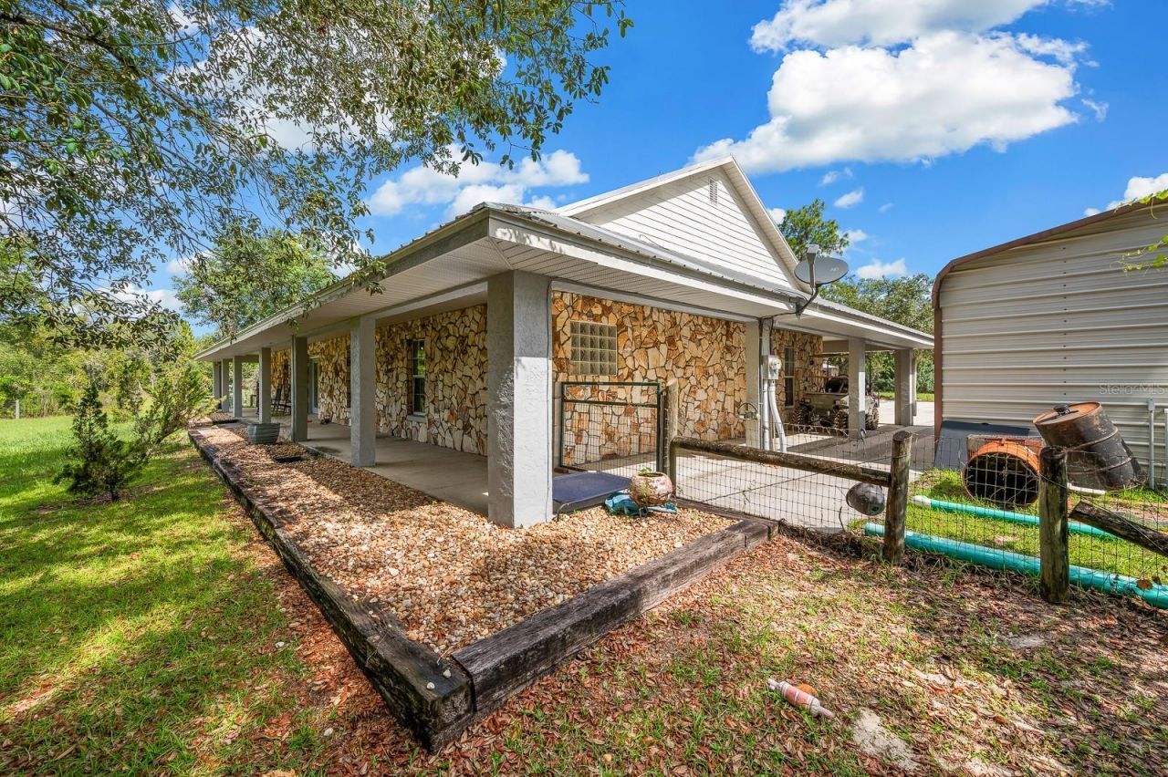 11490 NE 109th Place, Archer, FL 32618 Photo