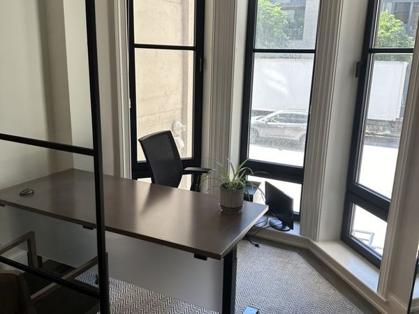 154 W Superior Street, Chicago, IL 60654