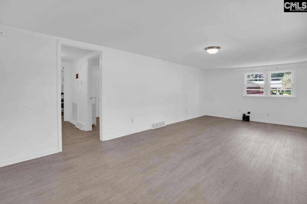 1502 Pine Street Photo 6