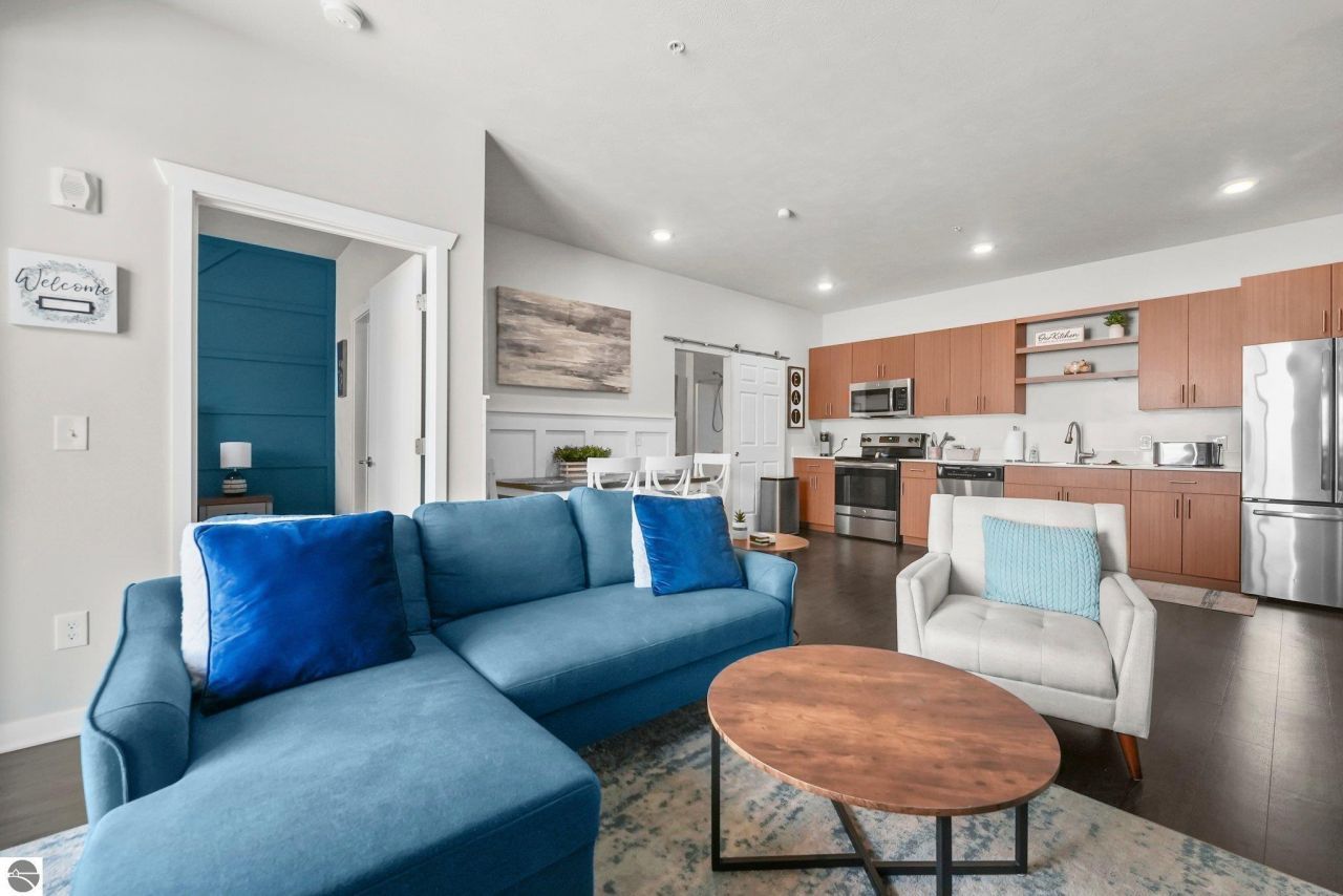 630 Garfield Avenue S, Unit 317, Traverse City, MI, 49686 - MLS ID#1936339  - Single Family Home For Sale - Remerica Real Estate, image size:1280x854