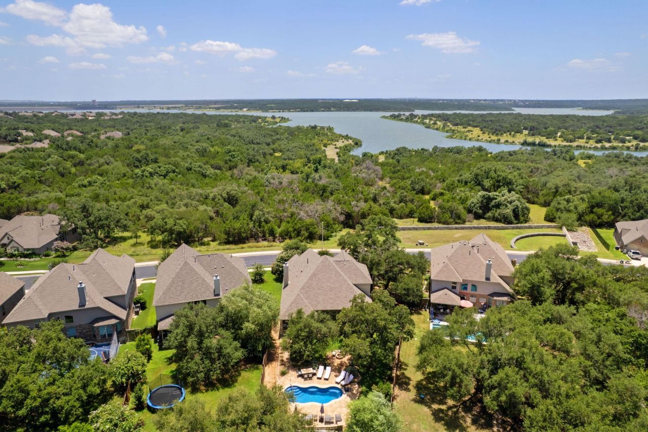 2036 Limestone Lake Dr, Georgetown, TX 78633 Main Photo